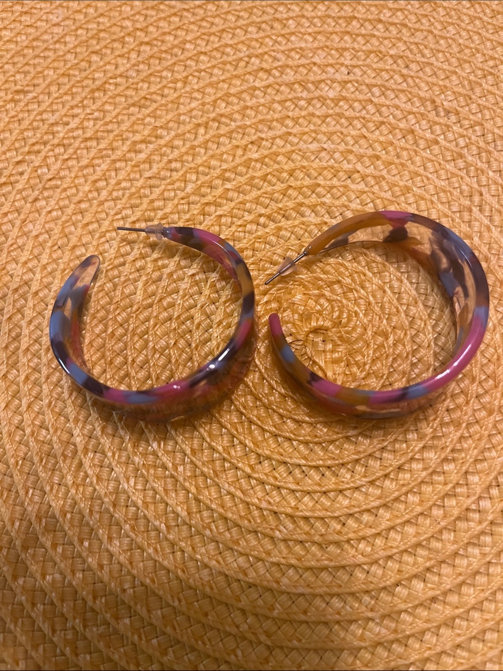Multicolor Resin Hoop Earrings - Pink Pattern - Picture 2 of 3